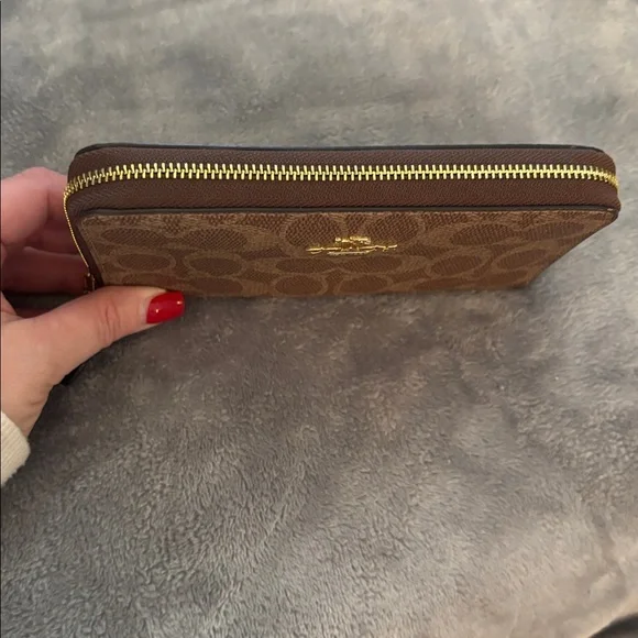 Coach Signature Brown Zip Wallet - Picture 2 of 7